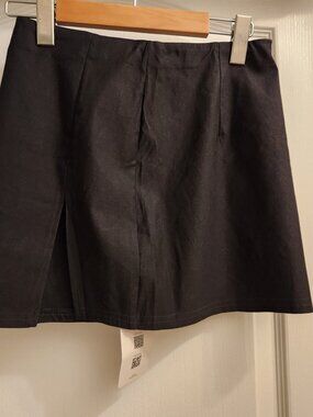 Black Musera Mini Skirt Women's Size Small With Side Slit New with tag